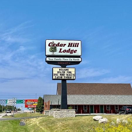 Cedar Hill Lodge Saint Ignace Buitenkant foto