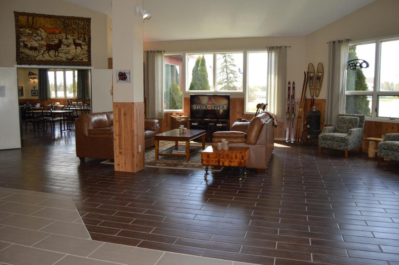 Cedar Hill Lodge Saint Ignace Buitenkant foto