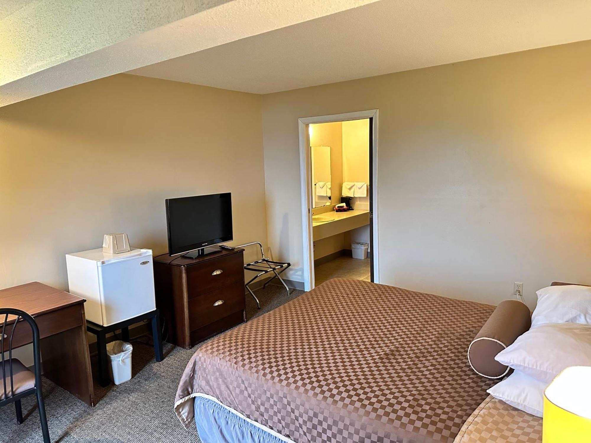 Cedar Hill Lodge Saint Ignace Buitenkant foto