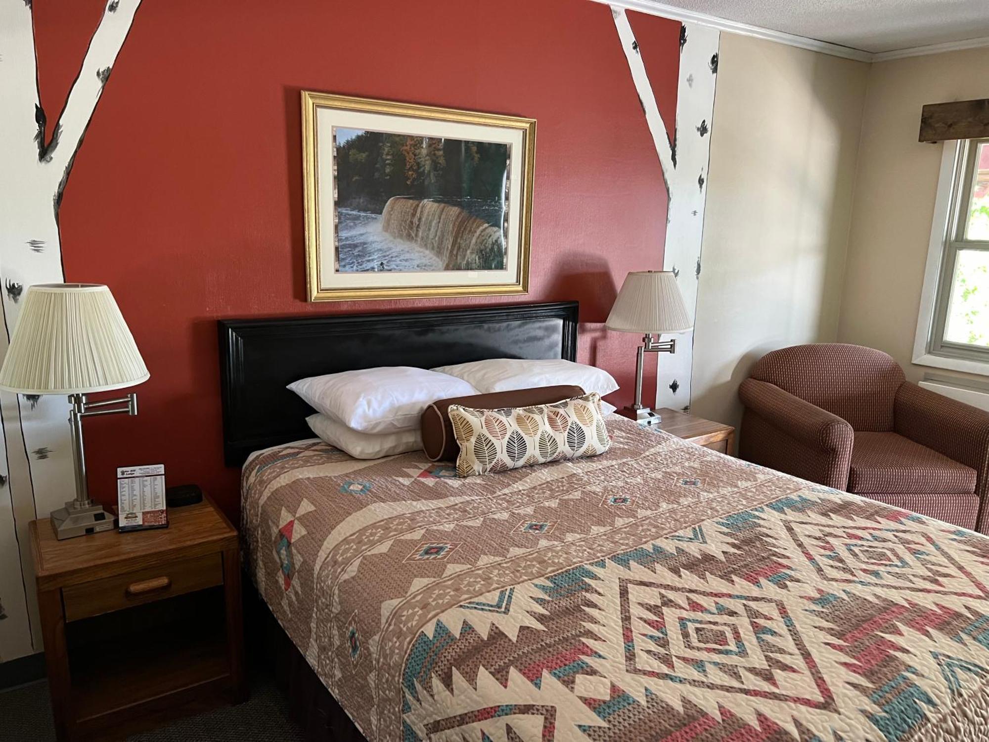 Cedar Hill Lodge Saint Ignace Buitenkant foto